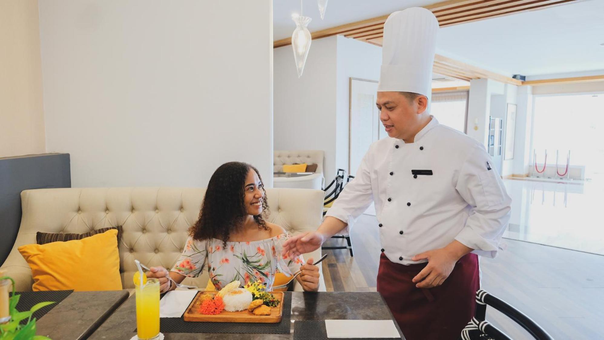 Hotel Suni Sentani - Managed By East Season Jayapura Zewnętrze zdjęcie