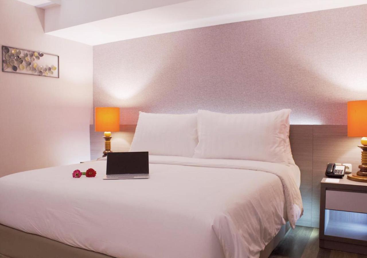 Hotel Suni Sentani - Managed By East Season Jayapura Zewnętrze zdjęcie