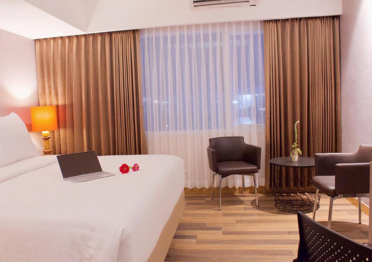 Hotel Suni Sentani - Managed By East Season Jayapura Zewnętrze zdjęcie